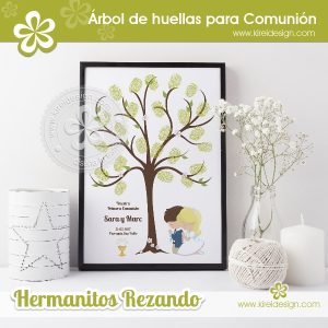 Árbol de huellas Hermanitos Rezando